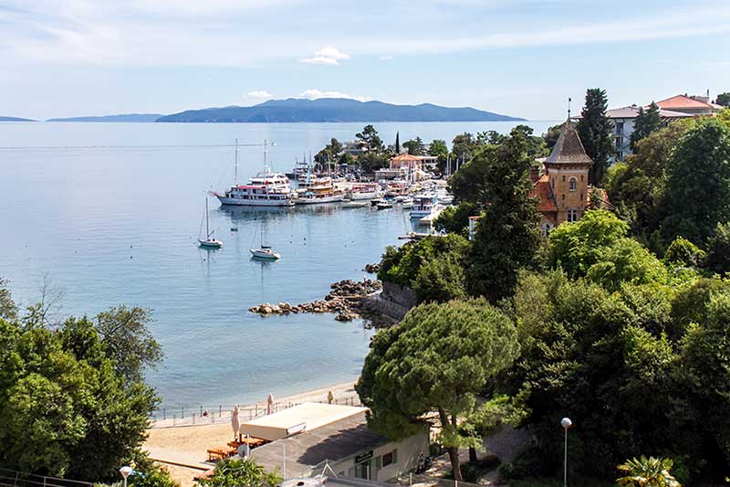 Studio apartment Karin in center, with terrace and spectacular sea view