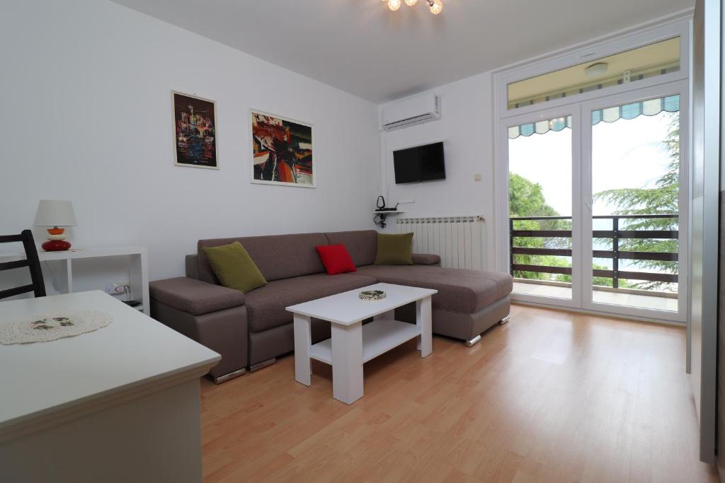 APARTMENT GEA